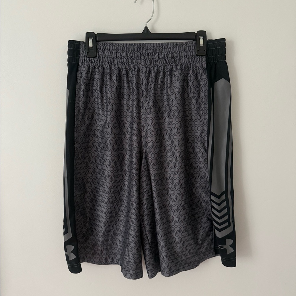 Under Armour Men's Patterned Black and Gray Athletic Shorts